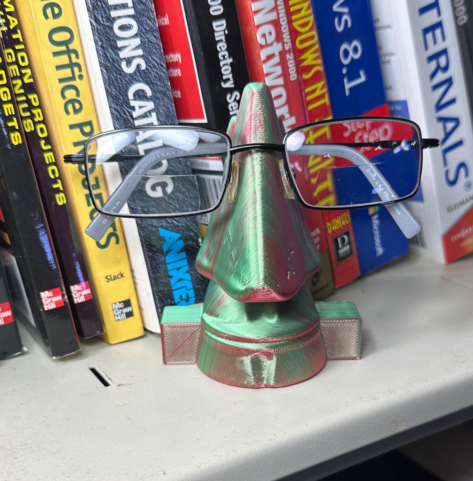 The Nose Eyeglass Holder - Image 3